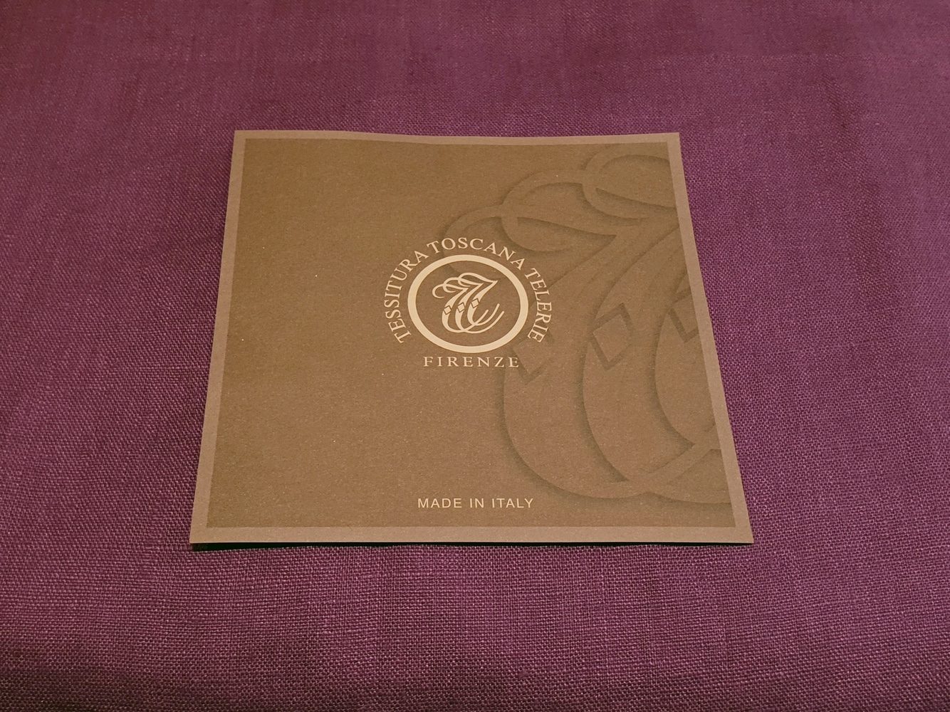 Tiziano Mosto Viola (Purple) Round Tablecloth (with Napkins) 215cm Ø ...