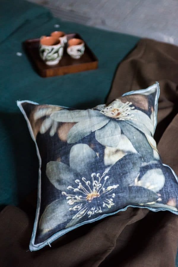Petali 100% Linen Gauze Cushion - Star Flower - Borgo Delle Tovaglie